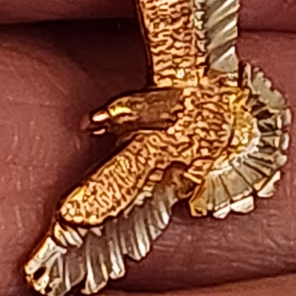 Lot of Small Brooches and Lapel Pins - Picture 13 of 16